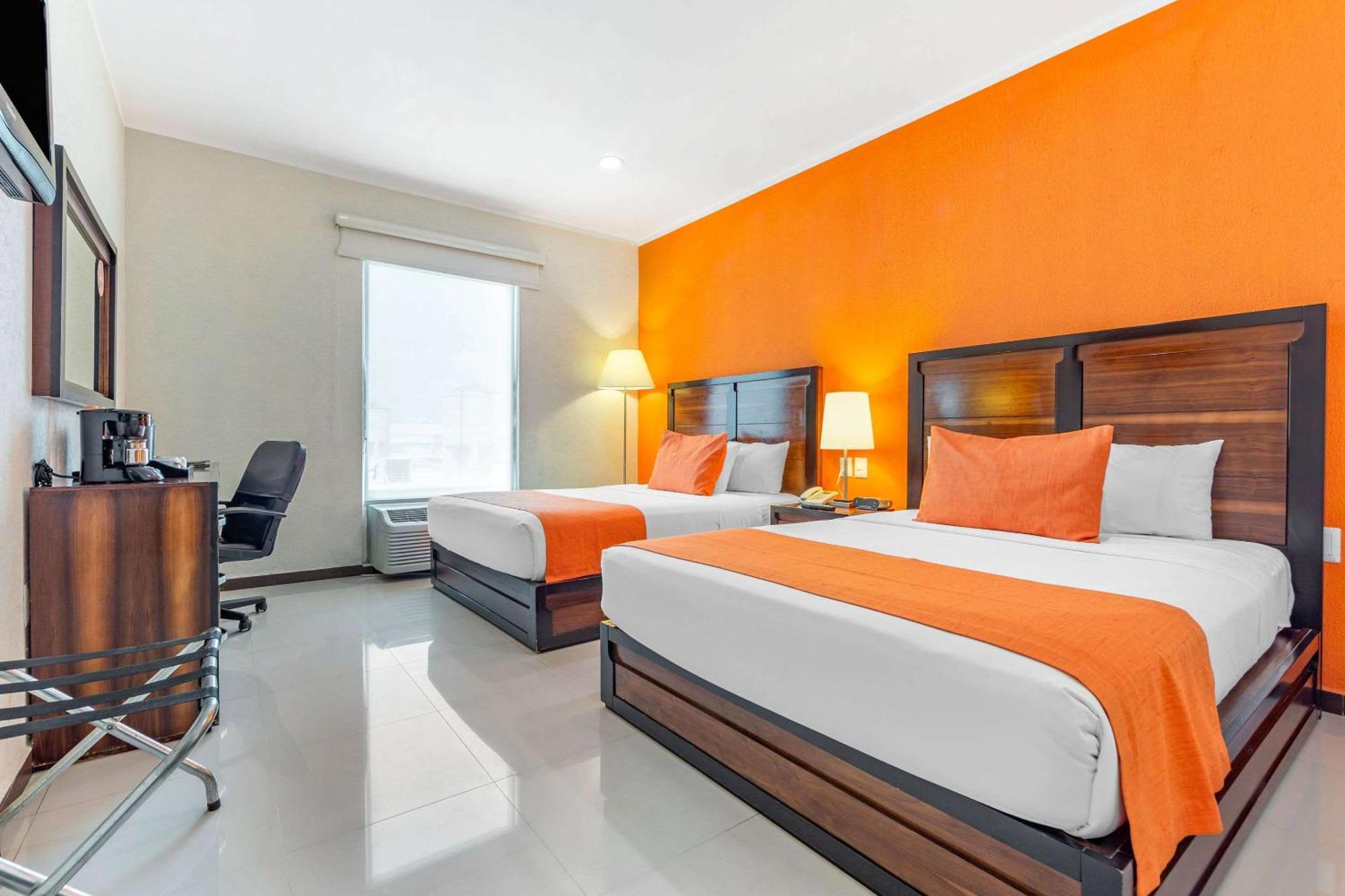 Comfort Inn Cancun Aeropuerto Exterior photo